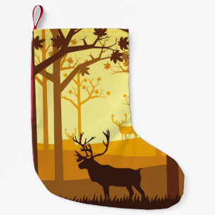 Petite Chaussette De Noël Silhouette de caribou dans la forêt sur la mer d'a