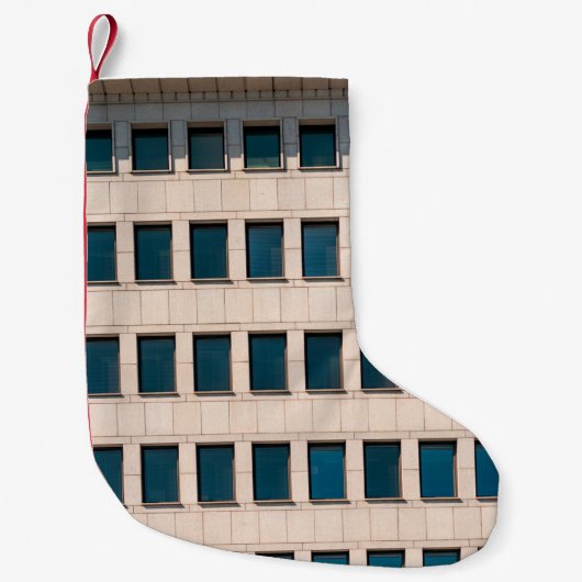 Petite Chaussette De Noël The facade of the modern building with rectangular (Devant)