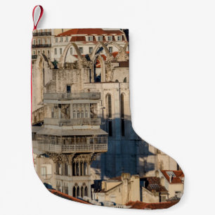 Petite Chaussette De Noël Vieille ville de Lisbonne avec vue tour et ruine d