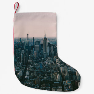 PETITE CHAUSSETTE DE NOËL VUE AÉRIENNE DES BÂTIMENTS DE LA VILLE EN JOURNÉE