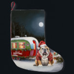 Petite Chaussette De Noël Winter Bulldog Caravan Christmas Adventure<br><div class="desc">Laissez-vous tenter par la magie d'une nuit d'hiver enneigée alors qu'une caravane glisse gracieusement à travers le paysage illuminé par la lune. La beauté sereine de la neige scintillante et l'éclat enchanteur de la lune créent une scène captivante, promettant une aventure de Noël inoubliable remplie de chaleur, de joie et...</div>