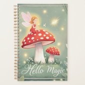 Petite fée perchée sur le champignon et brillante (Devant)