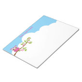 Petite fille de hibou sur un Bloc-notes de branche (Incliné)