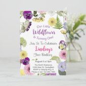 Petite Fleur sauvage Thème Anniversaire Invitation (Debout devant)