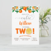 Petite petite fille orange invitation anniversaire (Debout devant)
