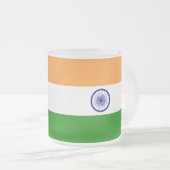 Petite tasse de verre dépoli avec drapeau de l'Ind (Devant droit)