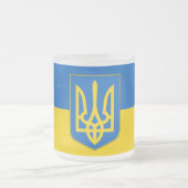 Petite tasse de verre dépoli avec drapeau d'Ukrain (Centre)