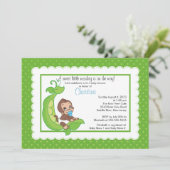Petites invitations mignonnes de baby shower de (Debout devant)