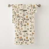 Petits champignons de forêt sur un Arrière - plan  (En situation)