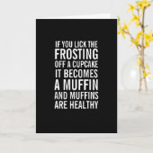 Petits gâteaux dans la carte d'anniversaire drôle (Fleur jaune)