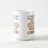 Petits pains de tasse drôle de cannelle (Centre)