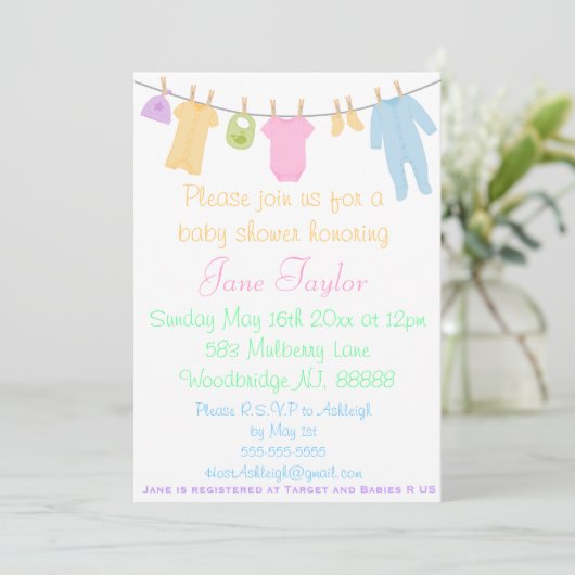 Petits vêtements Bébé Douche Invitations (Debout devant)