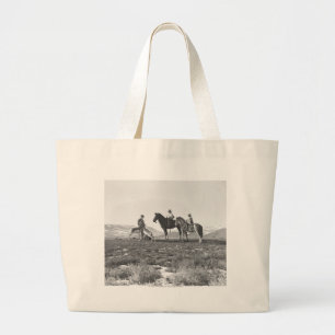 Petting Antelopes. Grote Tote Bag