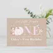 Peu de citrouille est des invitations d'un (Debout devant)