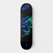Peur Badass Neon Blue Skull Monogramme Skateboard (Recto)