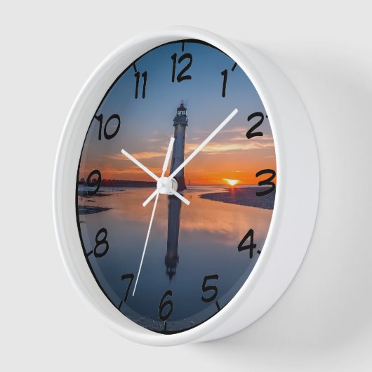 Phare À Sunrise Wall Horloge (Angle)