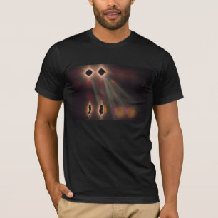 Phares dans le T-shirt des hommes foncés