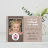 PHOTO ANNIVERSAIRE INVITATIONS :: cupcake 7L (Debout devant)