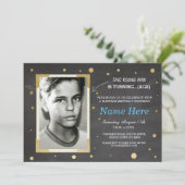 Photo Anniversaire Vintage Chalk Invitations Mens  (Debout devant)