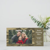 Photo avec Tan Camo carte de vacances pour le thèm (Debout devant)