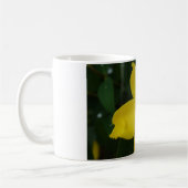 Photo de fleur jaune Mug blanc classique (Gauche)