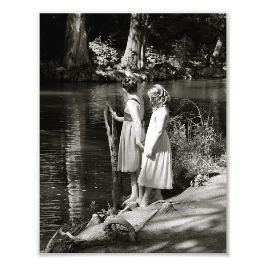 Photo de la soeur de la petite fille Two Little Gi (Devant)