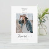 Photo de mariée inspirée Invitation de la douche n (Debout devant)