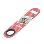 Photo de Red Chevron Motif Nom personnalisé (Devant angulaire)