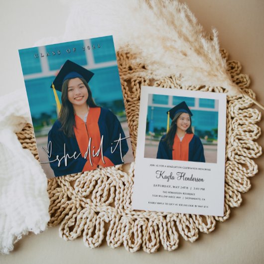 Photo Elle L'A Fait Graduation Invitation