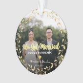 Photo Feuille d'or Mariée pendant Noël pandémique (devant)