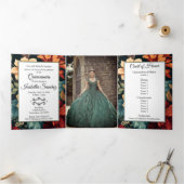 Photo Florale foncée Quinceanera triple invitation (Intérieur)