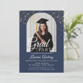 Photo Graduation Party Invitation (Debout devant)