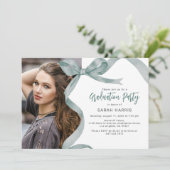 Photo Green Bow tendance Invitation de graduation (Debout devant)