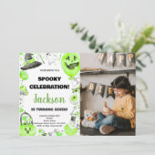 Photo Green Halloween Invitations d'anniversaire (Debout devant)