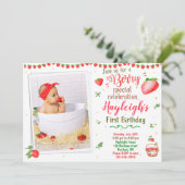 Photo invitation anniversaire fraise Berry sweet (Debout devant)
