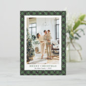 Photo Joyeuse Carte de Noël Snowy Green Plaid (Debout devant)