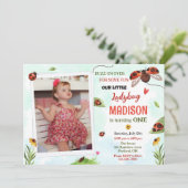 Photo ladybug 1ère invitation anniversaire fille a (Debout devant)