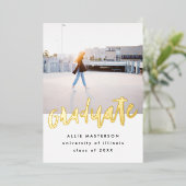 Photo Lettrée à la main Faire-part de graduation e (Debout devant)