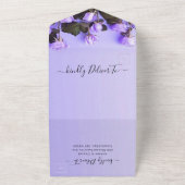 Photo Mariage violet tout en une invitation (Dehors)