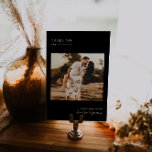 Photo minimaliste moderne | Carte de numéro de tab<br><div class="desc">Avec vos propres photos - pensez photos d'engagement, photos d'enfance, photos de relation. Ces cartes de numéro de table sont une façon unique de présenter vos photos préférées. Les numéros de table rehaussent le look de votre tablescape et mettent la touche finale sur votre journée spéciale. Impression de texte personnalisée...</div>