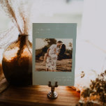 Photo minimaliste moderne | Carte de numéro de tab<br><div class="desc">Avec vos propres photos - pensez photos d'engagement, photos d'enfance, photos de relation. Ces cartes de numéro de table sont une façon unique de présenter vos photos préférées. Les numéros de table rehaussent le look de votre tablescape et mettent la touche finale sur votre journée spéciale. Impression de texte personnalisée...</div>