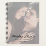 Photo moderne avec Mariage de script élégant<br><div class="desc">Planificateur moderne avec une simple superposition et "Wedding planner" dans une police de script noir élégant avec vos noms et date mariage sur votre photo préférée. Ce planificateur photo chic est parfait pour une mariée pour garder trace des plans mariages.</div>