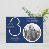 Photo moderne bleu marine 30th Birthday Invitation (Debout devant)