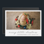 Photo moderne Faire-part de naissance de Noël<br><div class="desc">Carte magnétique de vacances moderne avec un design simple avec une photo horizontale de votre nouveau-né garçon ou fille ainsi que "joyeux petit noël" dans un script élégant et le nom et les statistiques de naissance du bébé ci-dessous. Ce mignon aimant faire-part de vacances est la façon parfaite d'annoncer votre...</div>