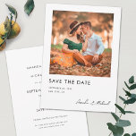 Photo moderne simple Enregistrer la carte Mariage<br><div class="desc">Ce mariage photo simple et chic, à l'exception de la date modèle de carte plat, présente un design élégant, minimaliste et moderne. L'avant présente votre photo, votre emplacement et votre date en dessous, ainsi que SAVE THE DATE en majuscules et vos prénoms dans un script décontracté qui ajoute une touche...</div>