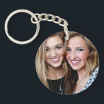 Photo moderne simple personnalisée du meilleur ami<br><div class="desc">Fait un tel cadeau pour votre BFF. Achetez-en un pour votre ami et un pour vous-même. Sur le côté se trouve la citation,  "Side by Side or Miles Apart,  Best Friends are Always Close at Heart" et vos noms,  et sur l'autre est votre photo.</div>