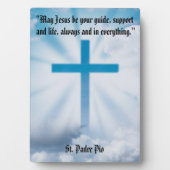 Photo Plaque à croix dans le ciel avec l'Easel (Devant)