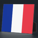 Photo Plaque Drapeau Français<br><div class="desc">Améliorez votre décor avec notre plaque distinguée avec le drapeau de la France! Réalisée avec une attention minutieuse aux détails, cette plaque est plus qu'une simple pièce décorative, c'est une célébration du patrimoine français et de la fierté nationale. Le design audacieux présente fièrement les éléments emblématiques du drapeau français, symbolisant...</div>