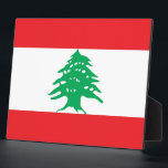 Photo Plaque du drapeau libanais<br><div class="desc">Ajoutez une touche de fierté libanaise à votre décor de maison ou de bureau avec notre plaque exclusive avec le drapeau du Liban ! Réalisée avec soin dans le détail, cette plaque est plus qu’un simple objet décoratif, c’est une célébration de votre amour pour le Liban et son riche patrimoine...</div>
