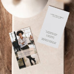 Photo professionnelle minimale<br><div class="desc">L'avant du carte de visite est aménagé d'un plan photo complet avec une simple plaque de nom encadrée rose pêche rousse qui porte le nom de l'entreprise. L'envers présente les informations de contact et le nom de l'entreprise dans une mise en page propre et minimale. Vous pouvez customiser la taille...</div>